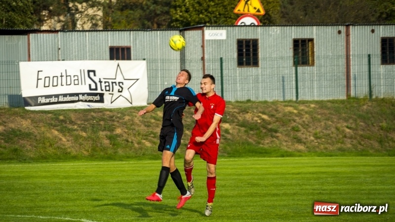 Zdjęcie w galerii na portalu naszraciborz.pl: Rollercoaster w Raszczycach. Kobyla z kompletem punktów wiadomości z regionu