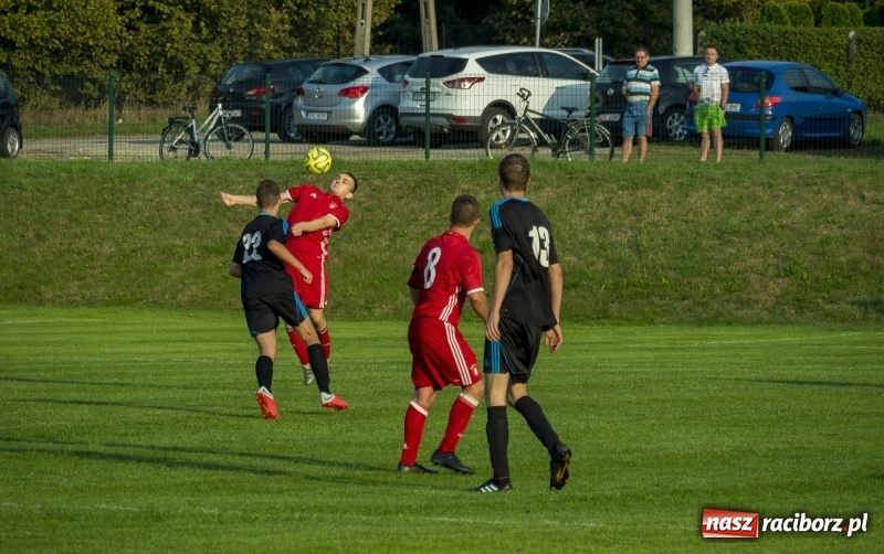 Zdjęcie w galerii na portalu naszraciborz.pl: Rollercoaster w Raszczycach. Kobyla z kompletem punktów wiadomości z regionu