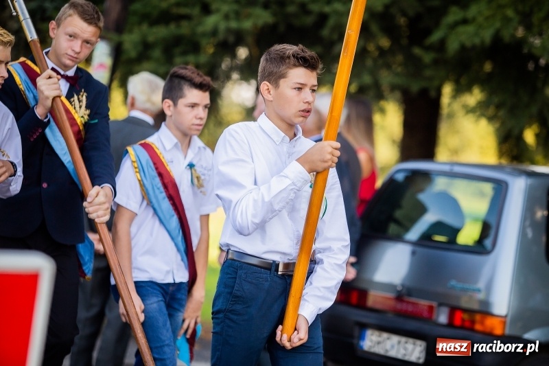Zdjęcie w galerii na portalu naszraciborz.pl: Parafia Łubowice świętuje dożynki. Korowód ruszył z Grzegorzowic  wiadomości z regionu