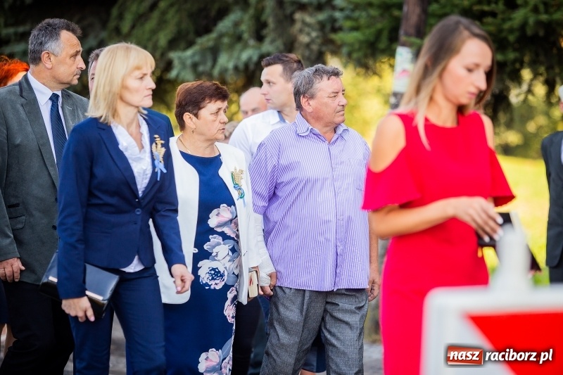 Zdjęcie w galerii na portalu naszraciborz.pl: Parafia Łubowice świętuje dożynki. Korowód ruszył z Grzegorzowic  wiadomości z regionu