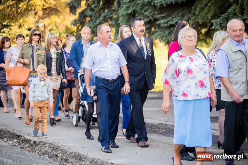 Zdjęcie w galerii na portalu naszraciborz.pl: Parafia Łubowice świętuje dożynki. Korowód ruszył z Grzegorzowic  wiadomości z regionu