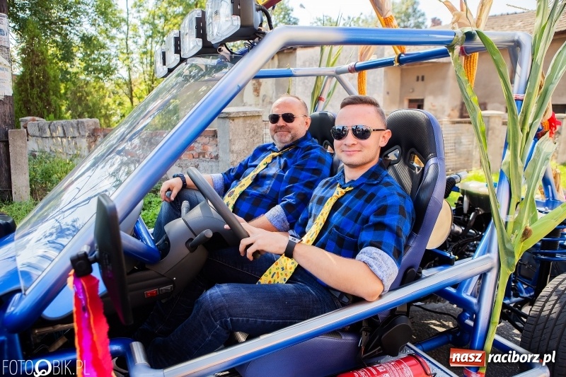 Zdjęcie w galerii na portalu naszraciborz.pl: Dożynki 2018. Dziś świętuje Racibórz. Barwny korowód od Sudoła do Studziennej WIDEO wiadomości z regionu