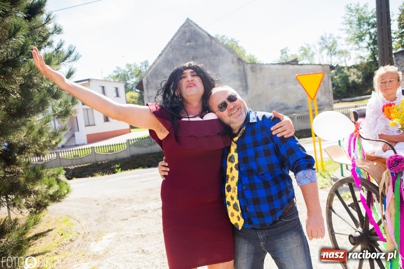 Zdjęcie w galerii na portalu naszraciborz.pl: Dożynki 2018. Dziś świętuje Racibórz. Barwny korowód od Sudoła do Studziennej WIDEO wiadomości z regionu