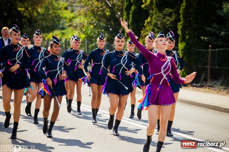 Zdjęcie w galerii na portalu naszraciborz.pl: Dożynki 2018. Dziś świętuje Racibórz. Barwny korowód od Sudoła do Studziennej WIDEO wiadomości z regionu