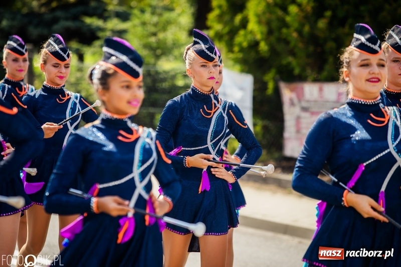 Zdjęcie w galerii na portalu naszraciborz.pl: Dożynki 2018. Dziś świętuje Racibórz. Barwny korowód od Sudoła do Studziennej WIDEO wiadomości z regionu
