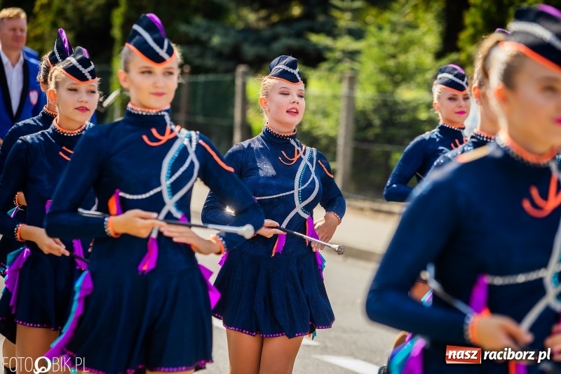 Zdjęcie w galerii na portalu naszraciborz.pl: Dożynki 2018. Dziś świętuje Racibórz. Barwny korowód od Sudoła do Studziennej WIDEO wiadomości z regionu