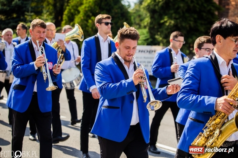 Zdjęcie w galerii na portalu naszraciborz.pl: Dożynki 2018. Dziś świętuje Racibórz. Barwny korowód od Sudoła do Studziennej WIDEO wiadomości z regionu