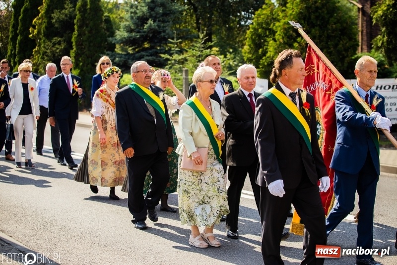 Zdjęcie w galerii na portalu naszraciborz.pl: Dożynki 2018. Dziś świętuje Racibórz. Barwny korowód od Sudoła do Studziennej WIDEO wiadomości z regionu