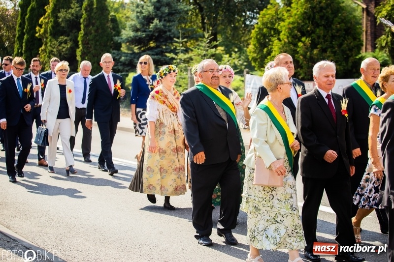 Zdjęcie w galerii na portalu naszraciborz.pl: Dożynki 2018. Dziś świętuje Racibórz. Barwny korowód od Sudoła do Studziennej WIDEO wiadomości z regionu