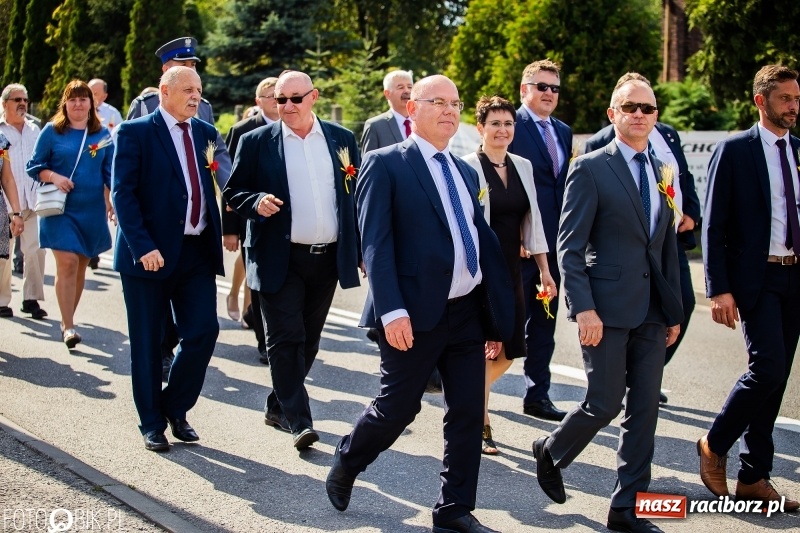 Zdjęcie w galerii na portalu naszraciborz.pl: Dożynki 2018. Dziś świętuje Racibórz. Barwny korowód od Sudoła do Studziennej WIDEO wiadomości z regionu