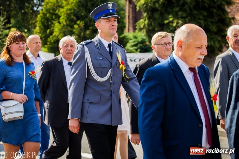 Zdjęcie w galerii na portalu naszraciborz.pl: Dożynki 2018. Dziś świętuje Racibórz. Barwny korowód od Sudoła do Studziennej WIDEO wiadomości z regionu