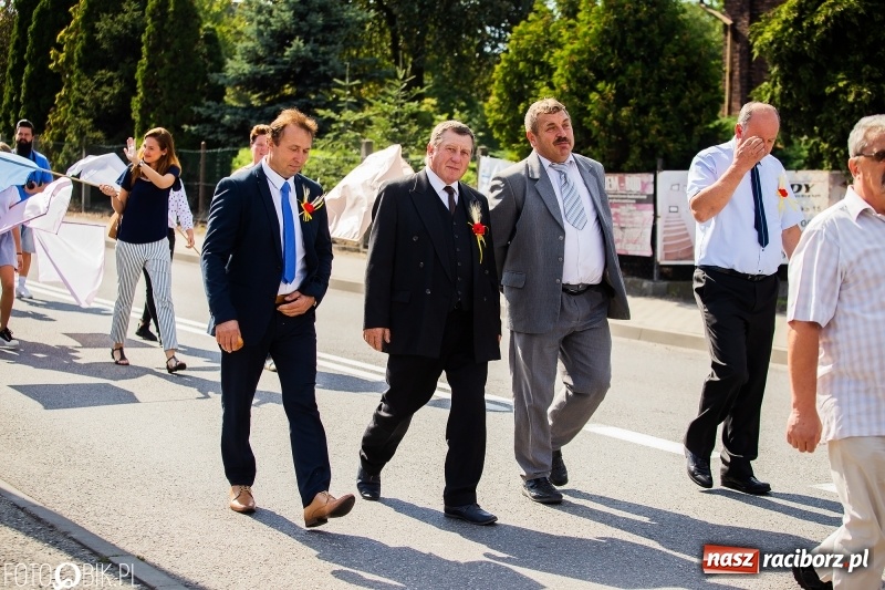 Zdjęcie w galerii na portalu naszraciborz.pl: Dożynki 2018. Dziś świętuje Racibórz. Barwny korowód od Sudoła do Studziennej WIDEO wiadomości z regionu