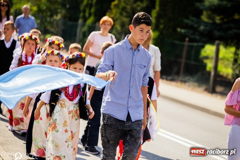 Zdjęcie w galerii na portalu naszraciborz.pl: Dożynki 2018. Dziś świętuje Racibórz. Barwny korowód od Sudoła do Studziennej WIDEO wiadomości z regionu