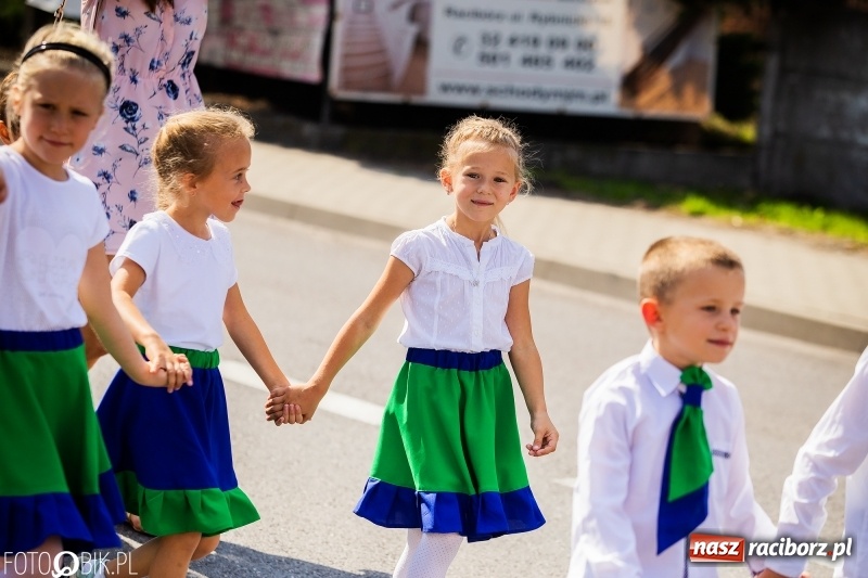 Zdjęcie w galerii na portalu naszraciborz.pl: Dożynki 2018. Dziś świętuje Racibórz. Barwny korowód od Sudoła do Studziennej WIDEO wiadomości z regionu