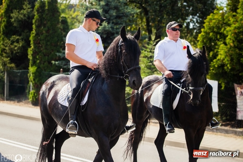 Zdjęcie w galerii na portalu naszraciborz.pl: Dożynki 2018. Dziś świętuje Racibórz. Barwny korowód od Sudoła do Studziennej WIDEO wiadomości z regionu