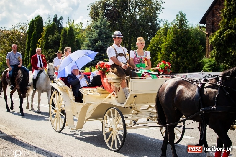 Zdjęcie w galerii na portalu naszraciborz.pl: Dożynki 2018. Dziś świętuje Racibórz. Barwny korowód od Sudoła do Studziennej WIDEO wiadomości z regionu