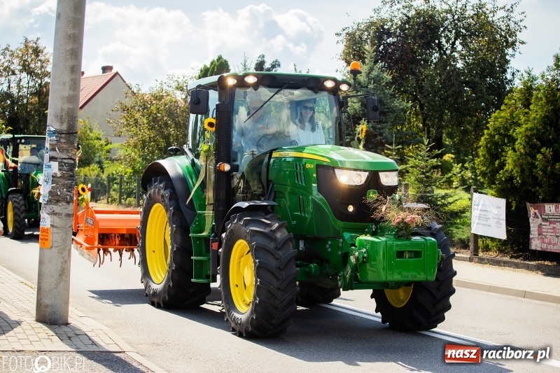 Zdjęcie w galerii na portalu naszraciborz.pl: Dożynki 2018. Dziś świętuje Racibórz. Barwny korowód od Sudoła do Studziennej WIDEO wiadomości z regionu