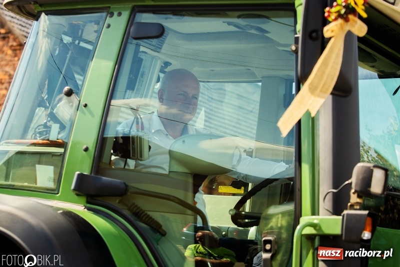 Zdjęcie w galerii na portalu naszraciborz.pl: Dożynki 2018. Dziś świętuje Racibórz. Barwny korowód od Sudoła do Studziennej WIDEO wiadomości z regionu