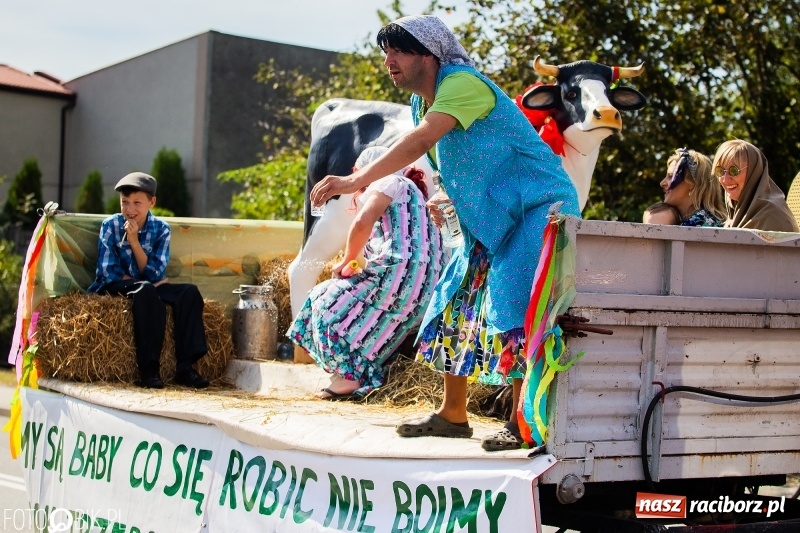 Zdjęcie w galerii na portalu naszraciborz.pl: Dożynki 2018. Dziś świętuje Racibórz. Barwny korowód od Sudoła do Studziennej WIDEO wiadomości z regionu