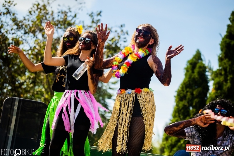 Zdjęcie w galerii na portalu naszraciborz.pl: Dożynki 2018. Dziś świętuje Racibórz. Barwny korowód od Sudoła do Studziennej WIDEO wiadomości z regionu