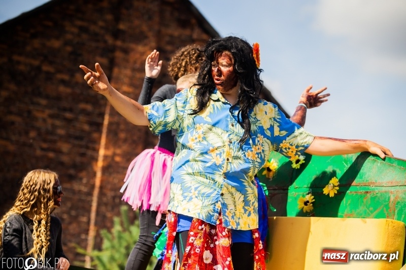 Zdjęcie w galerii na portalu naszraciborz.pl: Dożynki 2018. Dziś świętuje Racibórz. Barwny korowód od Sudoła do Studziennej WIDEO wiadomości z regionu