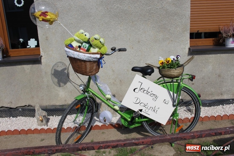 Zdjęcie w galerii na portalu naszraciborz.pl: Wieś ustrojona, do drogi gotowi. Jubileuszowe dożynki w Pawłowie  wiadomości z regionu