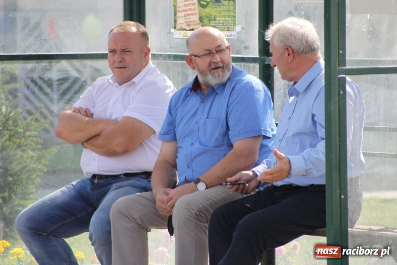 Zdjęcie w galerii na portalu naszraciborz.pl: Wieś ustrojona, do drogi gotowi. Jubileuszowe dożynki w Pawłowie  wiadomości z regionu