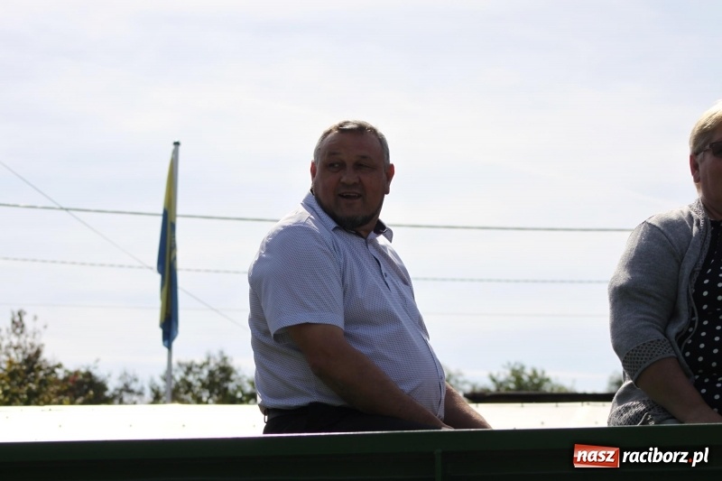 Zdjęcie w galerii na portalu naszraciborz.pl: Wieś ustrojona, do drogi gotowi. Jubileuszowe dożynki w Pawłowie  wiadomości z regionu