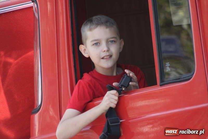 Zdjęcie w galerii na portalu naszraciborz.pl: Wieś ustrojona, do drogi gotowi. Jubileuszowe dożynki w Pawłowie  wiadomości z regionu