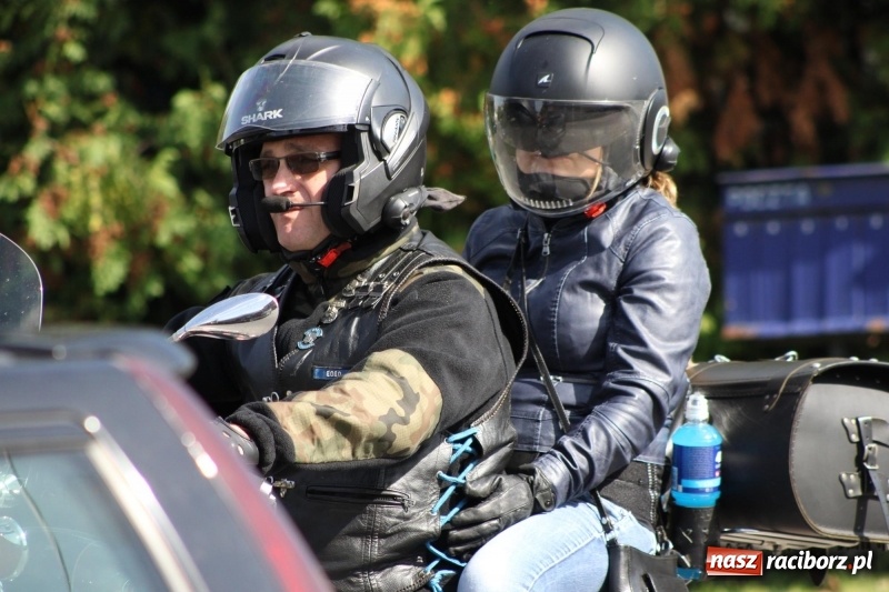 Zdjęcie w galerii na portalu naszraciborz.pl: Wieś ustrojona, do drogi gotowi. Jubileuszowe dożynki w Pawłowie  wiadomości z regionu