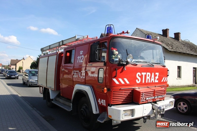 Zdjęcie w galerii na portalu naszraciborz.pl: Wieś ustrojona, do drogi gotowi. Jubileuszowe dożynki w Pawłowie  wiadomości z regionu