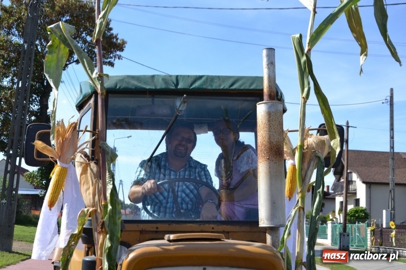 Zdjęcie w galerii na portalu naszraciborz.pl: Słoneczny patrol i delegacja z NFZ na dożynkach w Bieńkowicach  wiadomości z regionu