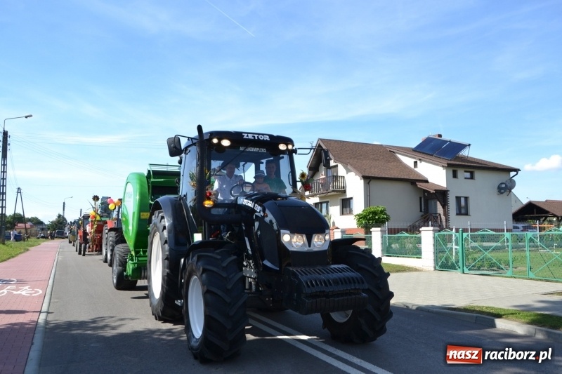 Zdjęcie w galerii na portalu naszraciborz.pl: Słoneczny patrol i delegacja z NFZ na dożynkach w Bieńkowicach  wiadomości z regionu