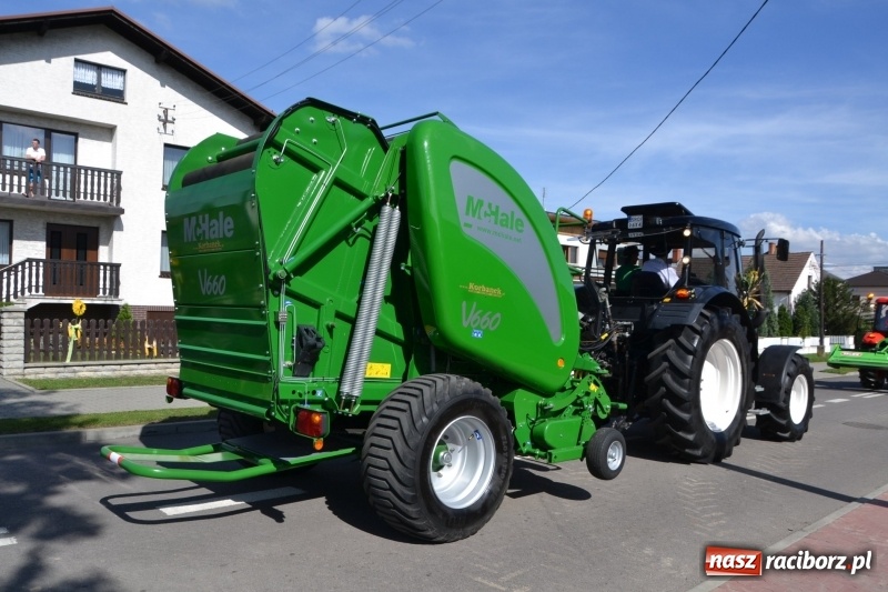 Zdjęcie w galerii na portalu naszraciborz.pl: Słoneczny patrol i delegacja z NFZ na dożynkach w Bieńkowicach  wiadomości z regionu