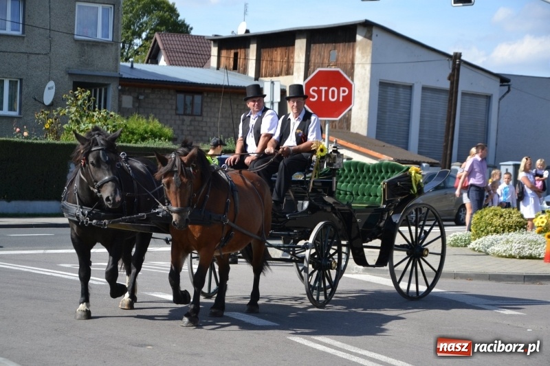 Zdjęcie w galerii na portalu naszraciborz.pl: Słoneczny patrol i delegacja z NFZ na dożynkach w Bieńkowicach  wiadomości z regionu