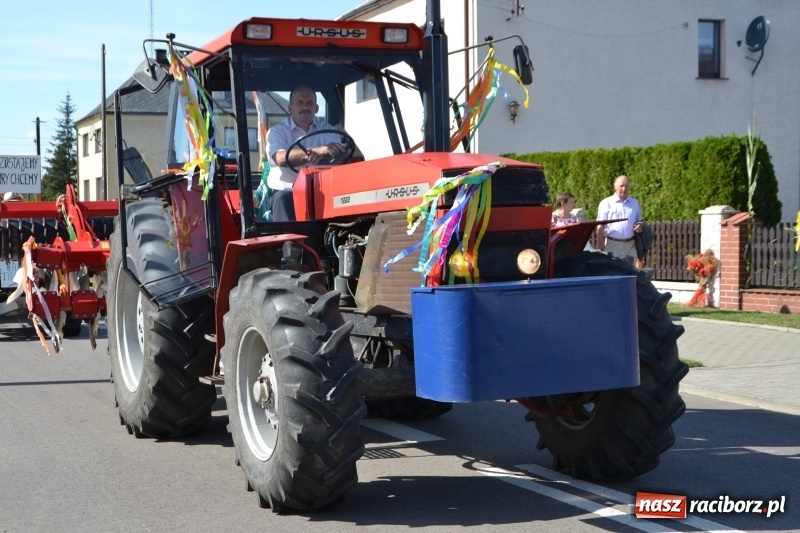 Zdjęcie w galerii na portalu naszraciborz.pl: Słoneczny patrol i delegacja z NFZ na dożynkach w Bieńkowicach  wiadomości z regionu