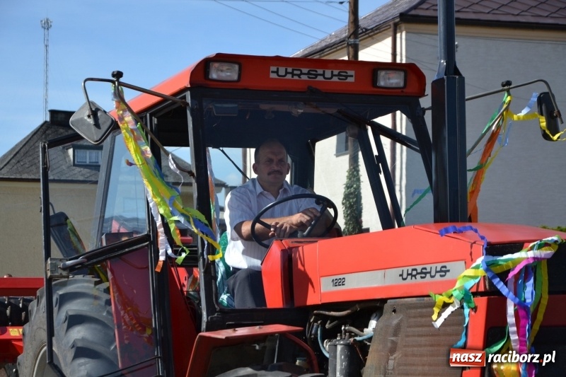 Zdjęcie w galerii na portalu naszraciborz.pl: Słoneczny patrol i delegacja z NFZ na dożynkach w Bieńkowicach  wiadomości z regionu