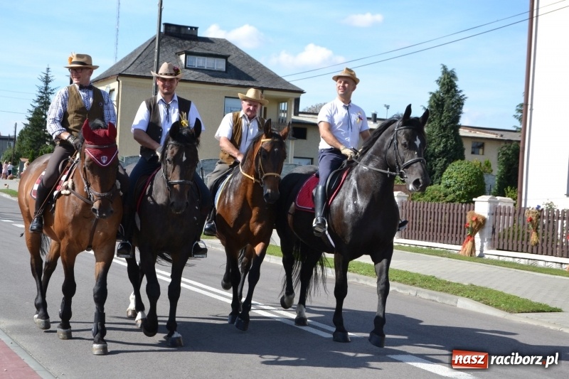 Zdjęcie w galerii na portalu naszraciborz.pl: Słoneczny patrol i delegacja z NFZ na dożynkach w Bieńkowicach  wiadomości z regionu