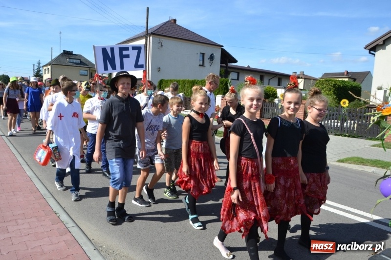Zdjęcie w galerii na portalu naszraciborz.pl: Słoneczny patrol i delegacja z NFZ na dożynkach w Bieńkowicach  wiadomości z regionu