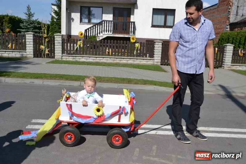 Zdjęcie w galerii na portalu naszraciborz.pl: Słoneczny patrol i delegacja z NFZ na dożynkach w Bieńkowicach  wiadomości z regionu