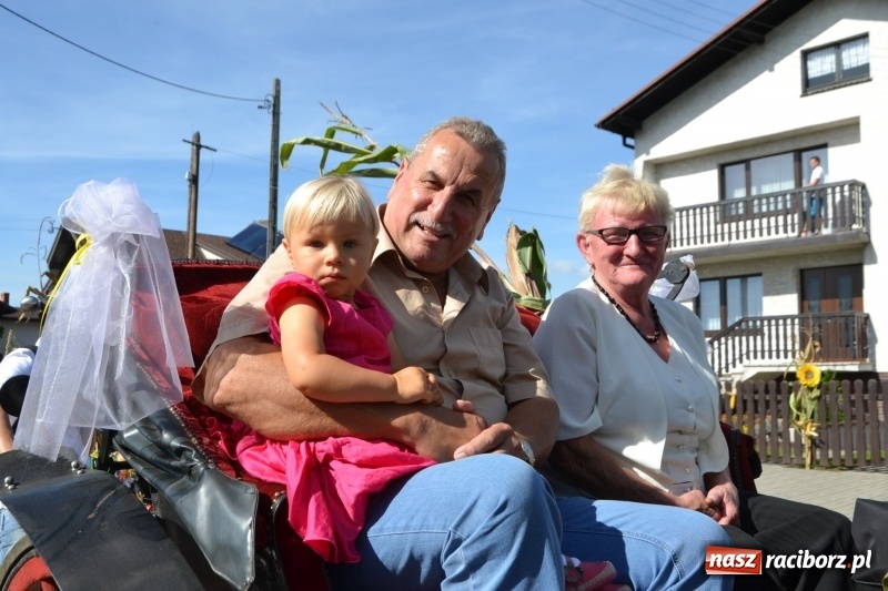 Zdjęcie w galerii na portalu naszraciborz.pl: Słoneczny patrol i delegacja z NFZ na dożynkach w Bieńkowicach  wiadomości z regionu