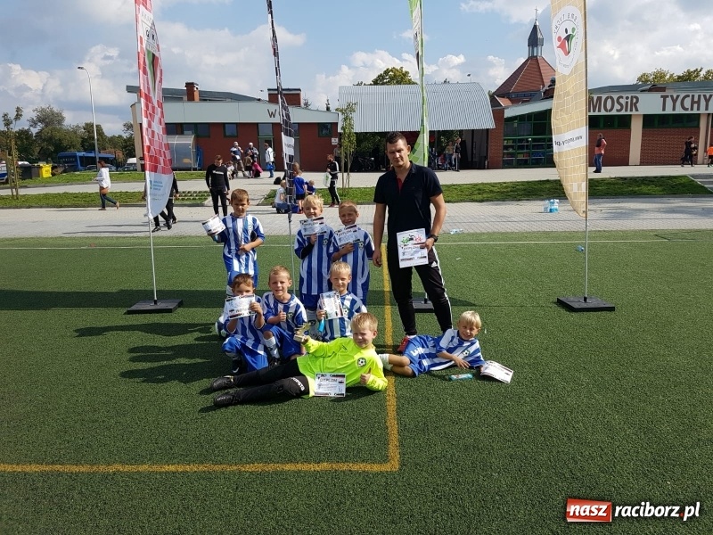 Zdjęcie w galerii na portalu naszraciborz.pl: LKS Tworków na międzynarodowym turnieju Akademia Cup w Tychach wiadomości z regionu