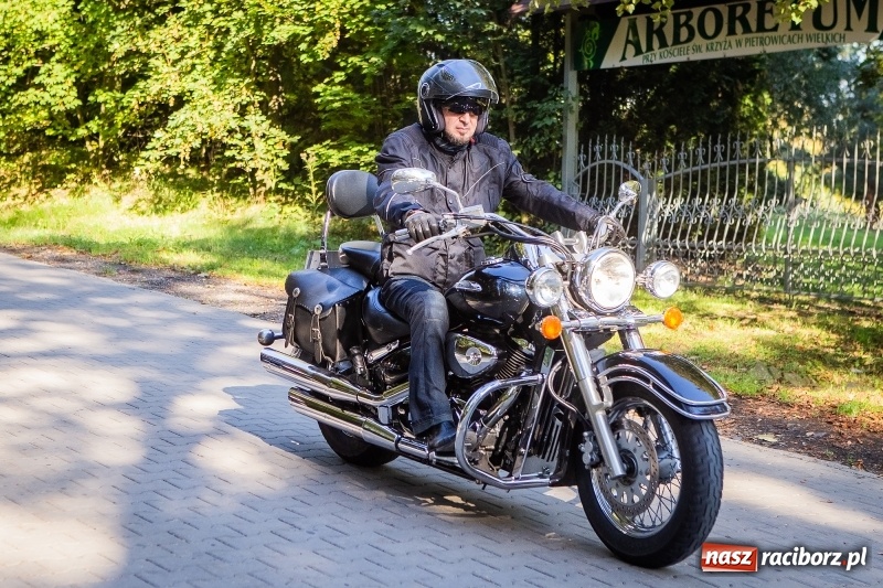 Zdjęcie w galerii na portalu naszraciborz.pl: Motocyklowe Nieszpory Dziękczynne w Pietrowicach Wielkich wiadomości z regionu