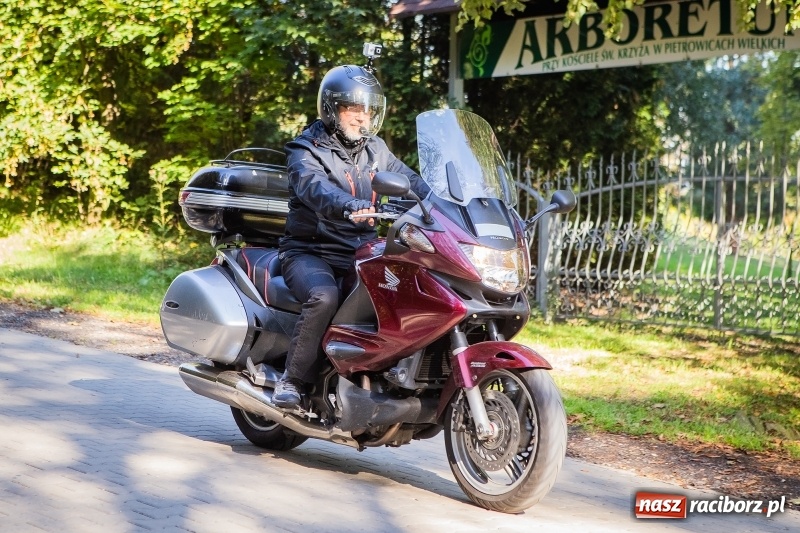 Zdjęcie w galerii na portalu naszraciborz.pl: Motocyklowe Nieszpory Dziękczynne w Pietrowicach Wielkich wiadomości z regionu