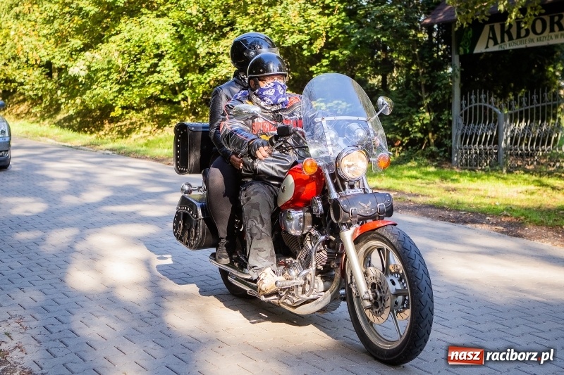 Zdjęcie w galerii na portalu naszraciborz.pl: Motocyklowe Nieszpory Dziękczynne w Pietrowicach Wielkich wiadomości z regionu