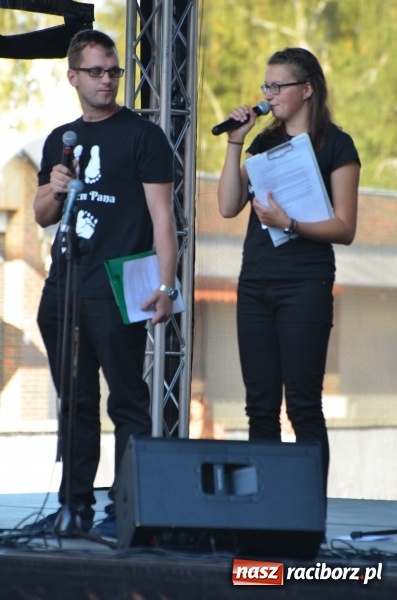 Zdjęcie w galerii na portalu naszraciborz.pl: Koncert Finałowy XXVII Festiwalu Spotkałem Pana na Placu Dominikańskim wiadomości z regionu