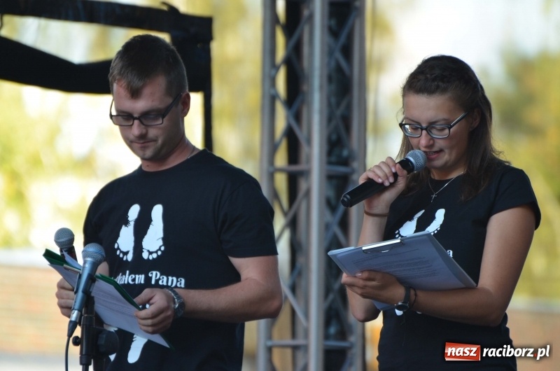 Zdjęcie w galerii na portalu naszraciborz.pl: Koncert Finałowy XXVII Festiwalu Spotkałem Pana na Placu Dominikańskim wiadomości z regionu