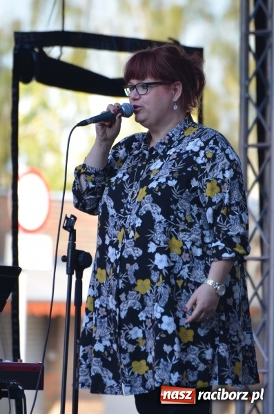 Zdjęcie w galerii na portalu naszraciborz.pl: Koncert Finałowy XXVII Festiwalu Spotkałem Pana na Placu Dominikańskim wiadomości z regionu