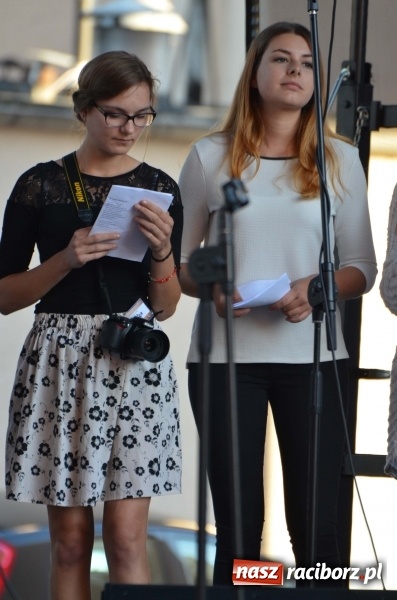 Zdjęcie w galerii na portalu naszraciborz.pl: Koncert Finałowy XXVII Festiwalu Spotkałem Pana na Placu Dominikańskim wiadomości z regionu