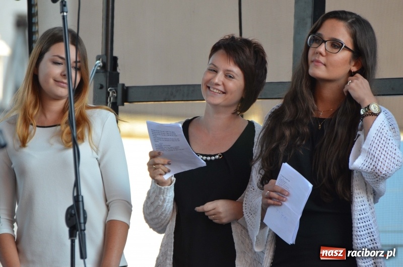 Zdjęcie w galerii na portalu naszraciborz.pl: Koncert Finałowy XXVII Festiwalu Spotkałem Pana na Placu Dominikańskim wiadomości z regionu